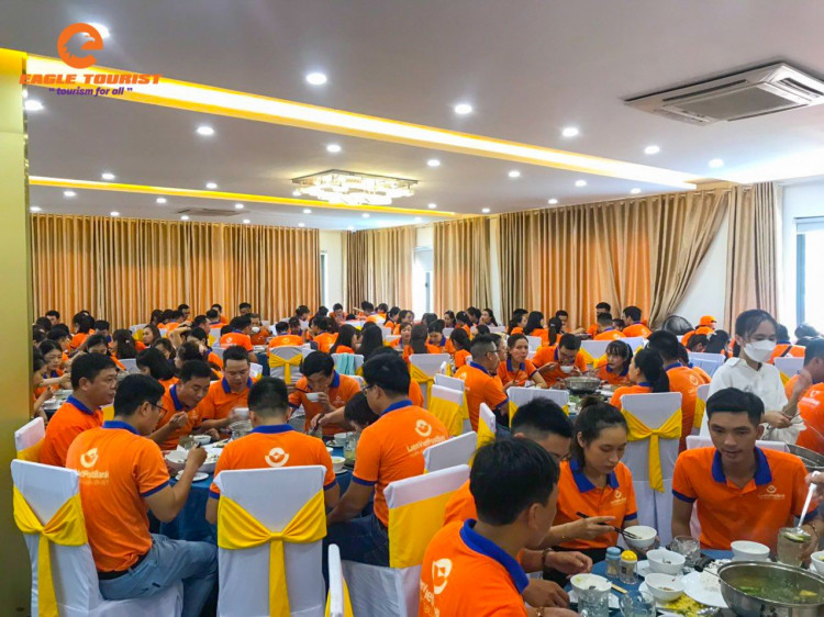 Đoàn 200 khách Ngân Hàng TMCP Bưu Điện Liên Việt Chi Nhánh Huế tổ chức Teambuilding – Galadinner tại Hội An Beach Resort