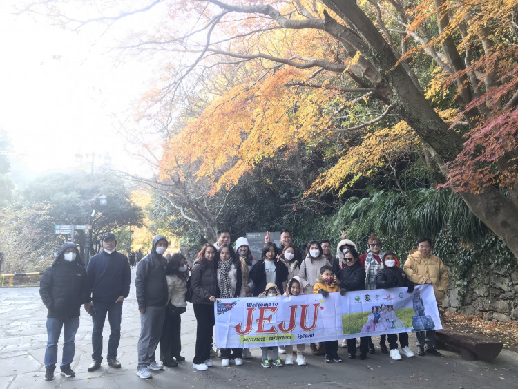 Chào đón đoàn du khách trong chuyến du lịch đảo Jeju dịp Tết Dương Lịch