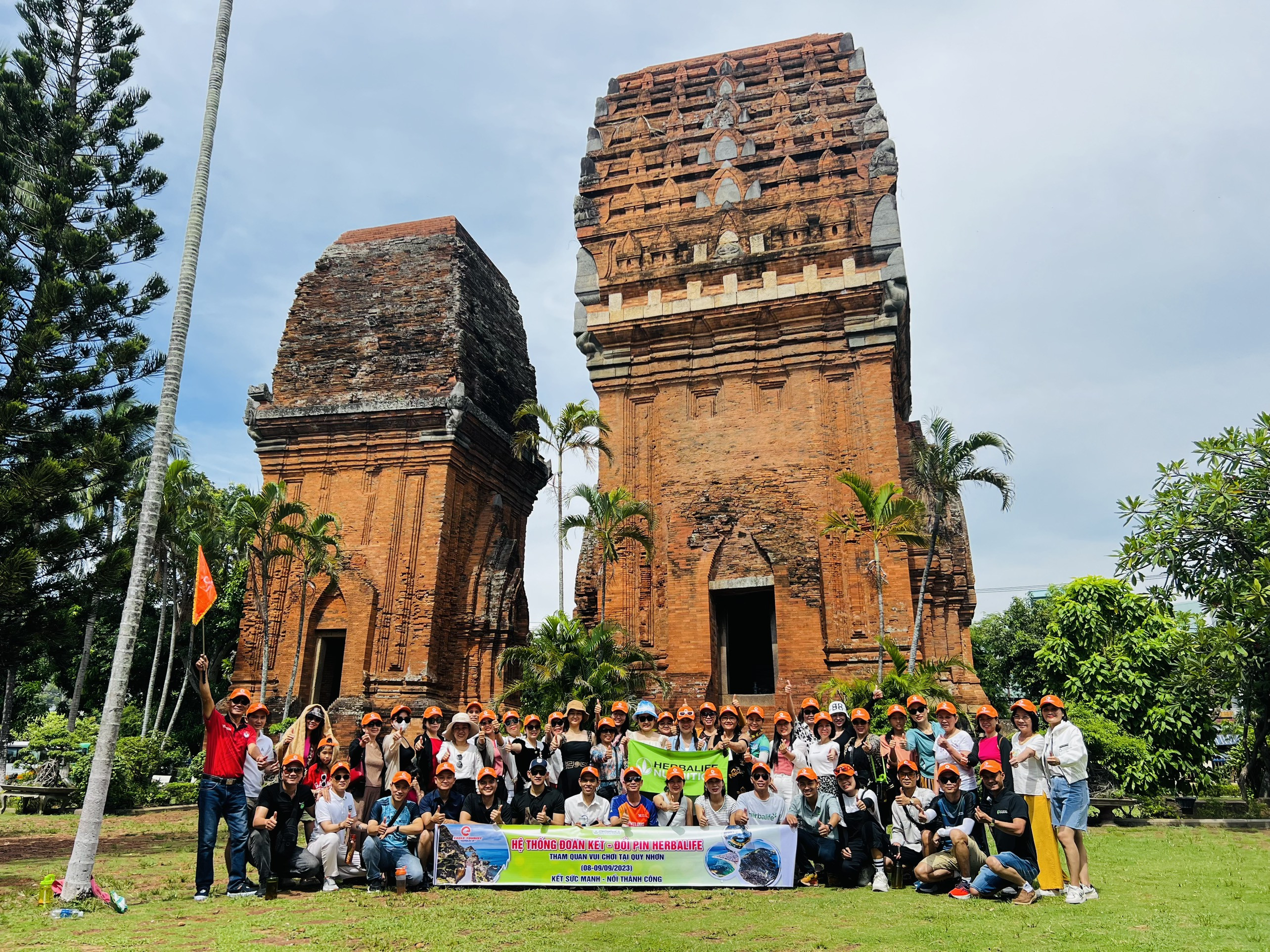 Du lịch Đại Bàng đồng hành cùng đoàn du khách thuộc chuỗi hệ thống Herbalife Huế - Nha Trang - Đồng Nai trong chương trình du lịch hè 2023 tại Quy Nhơn