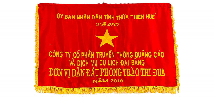 Công Ty Cổ Phần Du Lịch Đại Bàng vinh dự được UBND tỉnh Thừa Thừa Thiên Huế trao tặng cờ thi đua