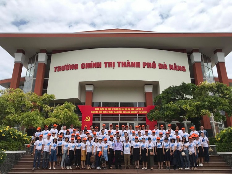 Trường chính trị Nguyễn Chí Thanh thăm quan Bà Nà Hills