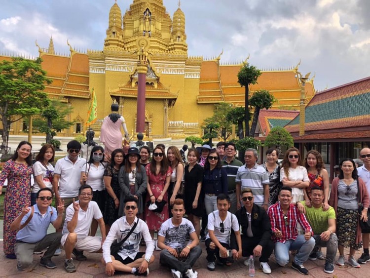 Đoàn khách ghép tham quan Thái Lan