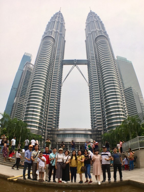 Đoàn khách lẻ tham quan Tour Singapore - Malaysia