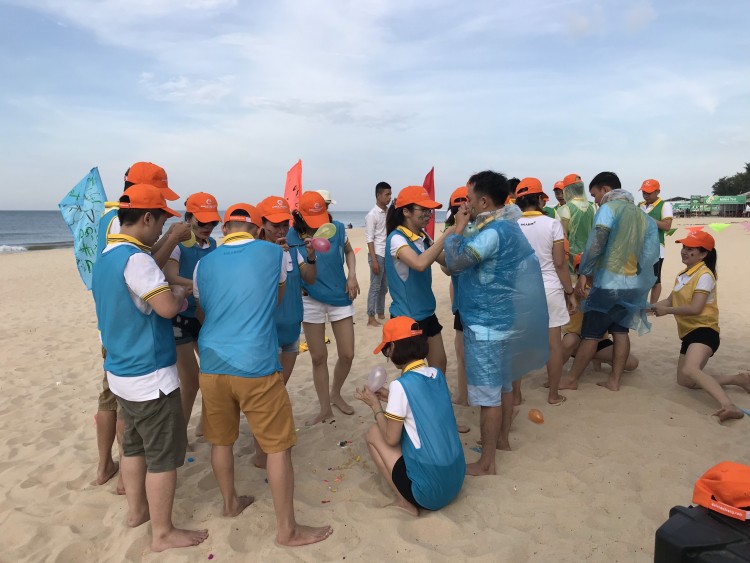 Ngân hàng Bắc Á Chi nhánh Huế tham gia Team Building tại biển Thuận An