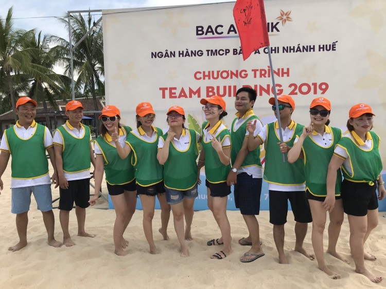 Ngân hàng Bắc Á Chi nhánh Huế tham gia Team Building tại biển Thuận An