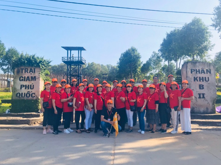 Đoàn phụ nữ Phường Thuỷ Dương - Thị xã Hương Thuỷ thăm quan tour Miền Tây - Phú Quốc