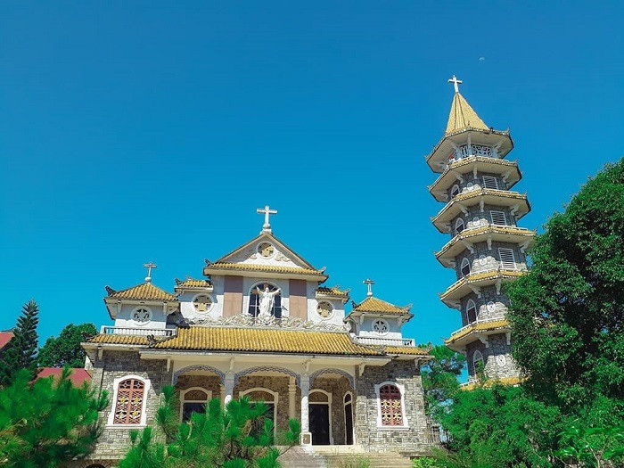 Tour Hành Hương: Nhà thờ Chính tòa Phủ Cam - Đan Viện Thiên An - Mẹ La Vang  (2 ngày 1 đêm)