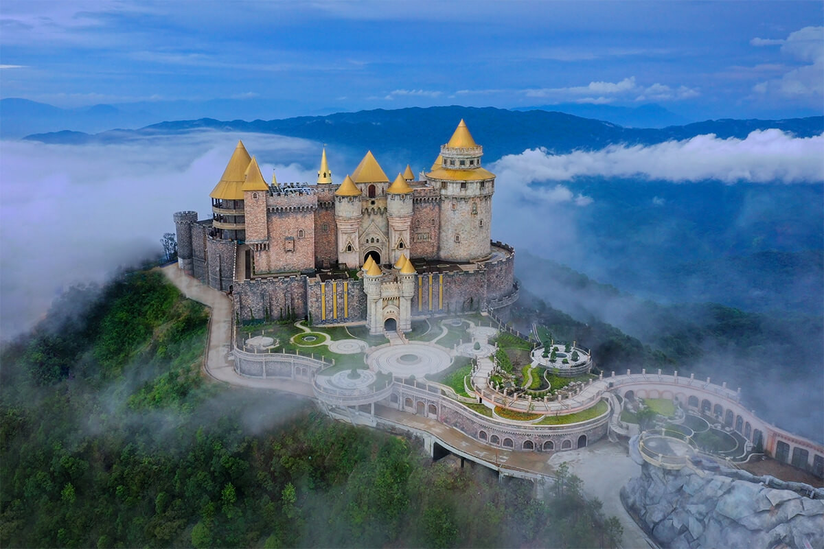 Lâu Đài Mặt Trăng - Bà Nà Hills